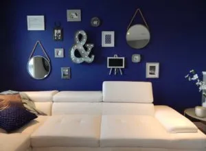 Home finding service family sofa